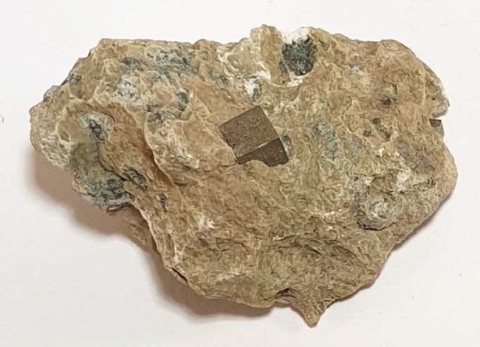 PyriteChuckCubes__09947